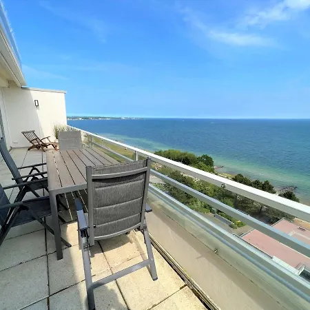 App 827 - Penthouse アパート