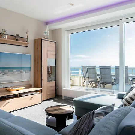 App 827 - Penthouse *