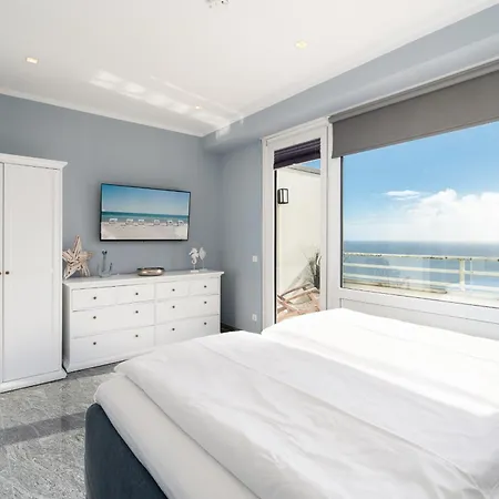 App 827 - Penthouse *